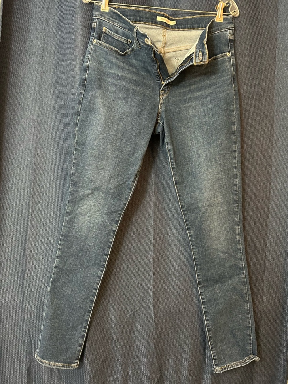 Levi's Women's 311 SHAPING SKINNY Mid-Dark Blue Skinny Jeans